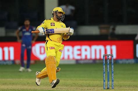 Ipl Csk Coach Stephen Fleming Reveals What Unfolded Before Dhoni