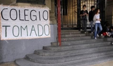 Levantaron La Toma En El Colegio Nacional De Buenos Aires Nota Al Pie