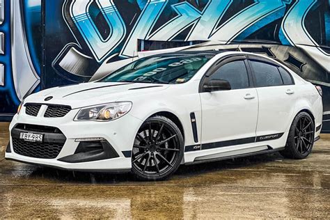 Hsv Commodore Vf Clubsport R White Vertini Rfs Wheel Front