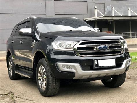 FORD EVEREST TITANIUM AT HITAM 2015 Mobil Motor Mobil Untuk Dijual