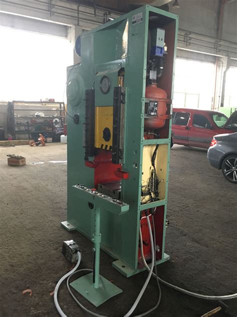 Knuckle joint press KUZLITMASH KB8334 | Knuckle Joint Presses | Presses ...