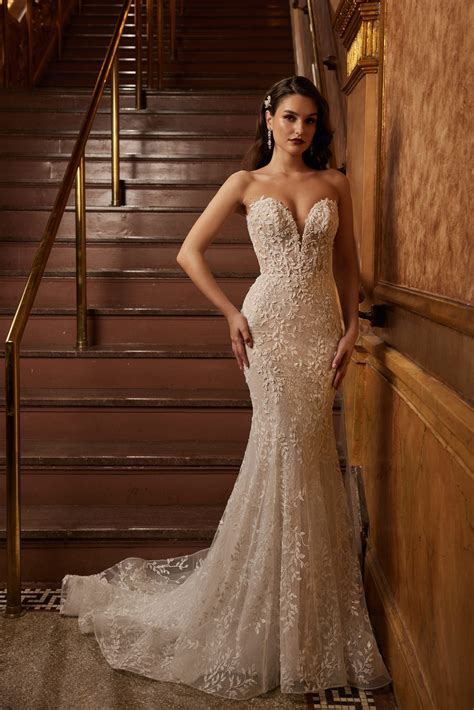 Strapless Lace Wedding Dress A Line