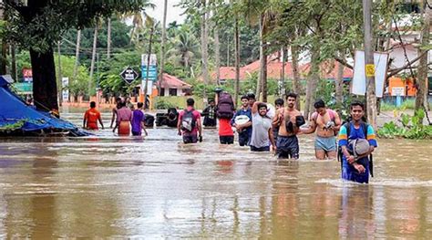 Kerala Floods Live Uae To Contribute Rs 700 Crore For Relief Fund