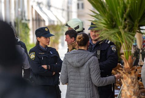 Slobodna Dalmacija Konobari Su Spasili Olive Tree Ugasili Su Vatru