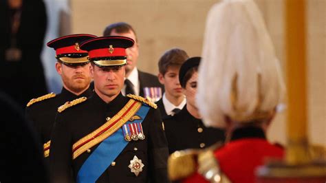 Queens Funeral Prince William And Prince Harry Reunited In Uniform At