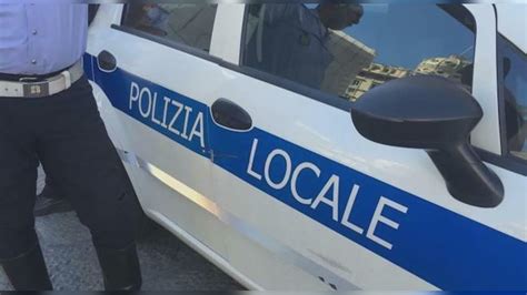 Genova Tentata Estorsione Violenta La Vittima All Ospedale In