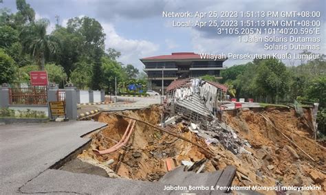 Tanah Runtuh Di Akademi Sprm Akibat Paip Pecah