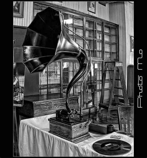 Thomas Edison Museum | Thomas edison, Phonograph, Edison phonograph