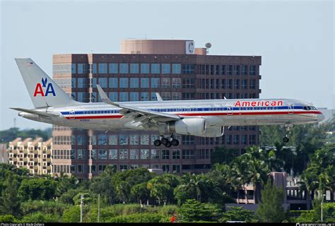 N198AA American Airlines Boeing 757 223 WL Photo By Wade DeNero ID