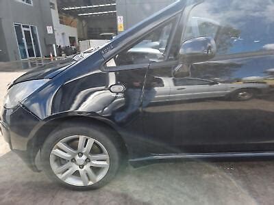 Mitsubishi Colt Rg Left Guard Hatchback Non Turbo Type