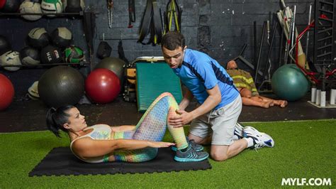 Big Ass Babe Nadia White Tries Crazy Sex Poses At The Gym Photos