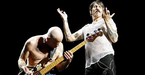 Química sobrenatural dá o tom do Red Hot Chili Peppers no Rio Rock Notícias