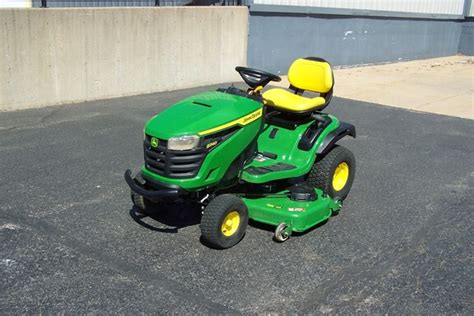 John Deere S Lawn Garden Tractors Machinefinder