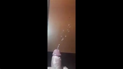 Ejaculation Massive Sur un Verre La plus Grosse éjaculation que Vous Ayez Jamais Vu Pornhub Gay