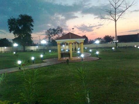 Hm Khoja Memorial Library Park Sindh Prestine Travels And Tours