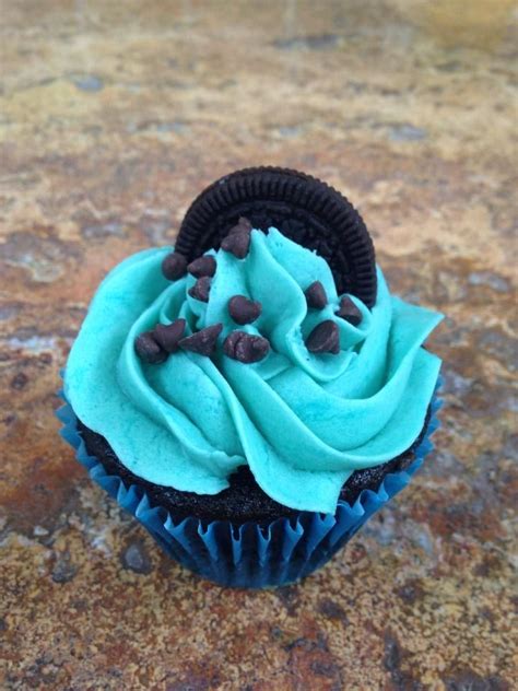 Cupcake De Chocolate Con Butter Cream Color Azul Cupcakes Chocolate