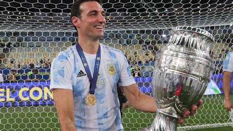 Lionel Scaloni Seleccionador De Argentina Tras Ganar La Copa América