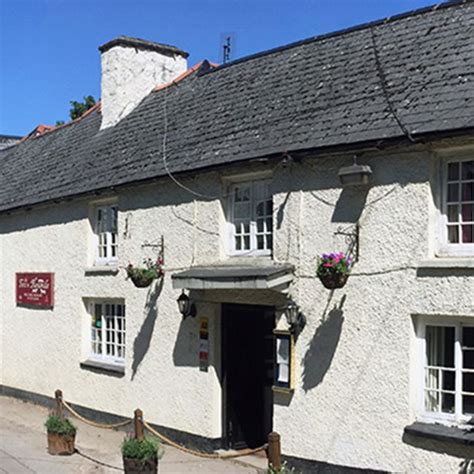 The Fox And Hounds Llancarfan Restaurant Llancarfan Vale Of