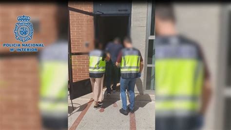 Detenido En Murcia Tras Amenazar Con Un Cuchillo A Su Madre Y A La Policía Orm