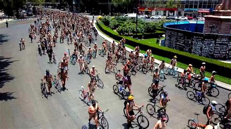 World Naked Bike Ride Tausende Nackte Radfahrer Protestieren In Mexiko