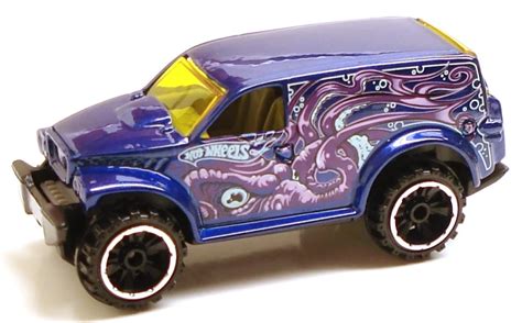2009 Hot Wheels Wheel Close