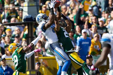 Detroit Lions Wide Receiver Calvin Johnson Catches Si Photo Blog