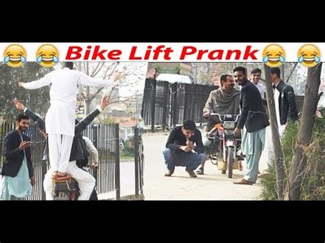 Bike Lift Prank In Pakistan Zero Pranks Youtube