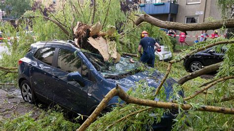 Gewitter Hagel Starkregen Bundesweite Unwetterwarnungen