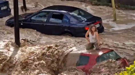 Violentes inondations en Espagne des habitants de Saragosse piégés au