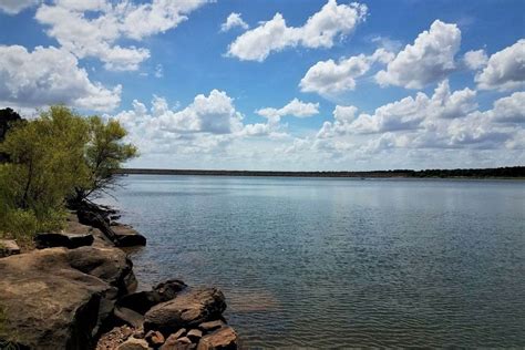 Paddle Boarding Adventures Embrace The Wild In Oklahomas Best Wildli