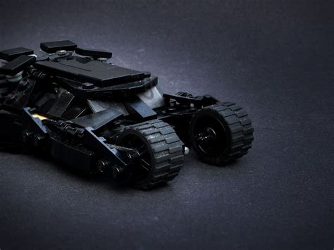 LEGO Batman Tumbler by https://www.bricksblocksandmocs.com | Lego ...