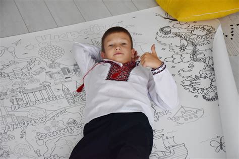 "Украина". Гигантская раскраска на заказ | Фотокрапка - студія фотодруку