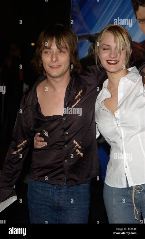 Los Angeles Ca Noviembre 11 2002 El Actor Edward Furlong And Date En