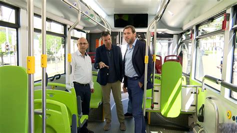 Vídeo Una quincena de autobuses de GNC se incorpora a la flota de Auvasa