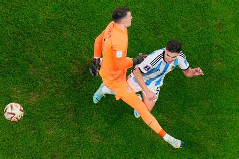 Lionel Messi Leads Argentina To Fifa World Cup Final With 3 0 Win Over Croatia In Qatar