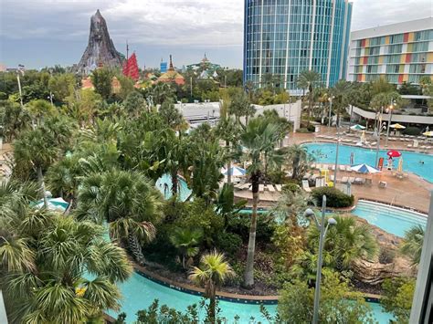 7 Reasons To Stay At Universals Cabana Bay Beach Resort For A