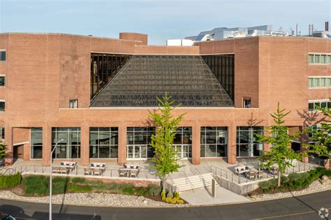 208 Harbor Dr, Stamford, CT 06902 - Shippan Landing | LoopNet