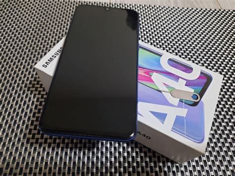 Samsung A40