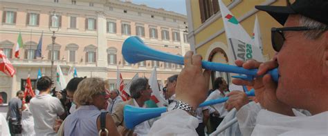 Autunno Caldo Anche I Medici Vanno In Piazza Contro La Legge Di