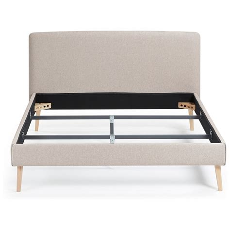 Кровать полутораспальная 150х190 см бежевая Lydia от La Forma - купить ...