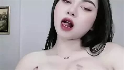 Indonesische Milf Dunkle Nippel Sehen Durch Xhamster