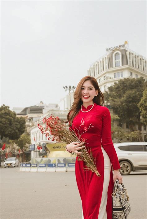 Hot Girl Rmit Tr Th Nh Mc Song Ng Th Ch Khoe Ng Cong V I O D I