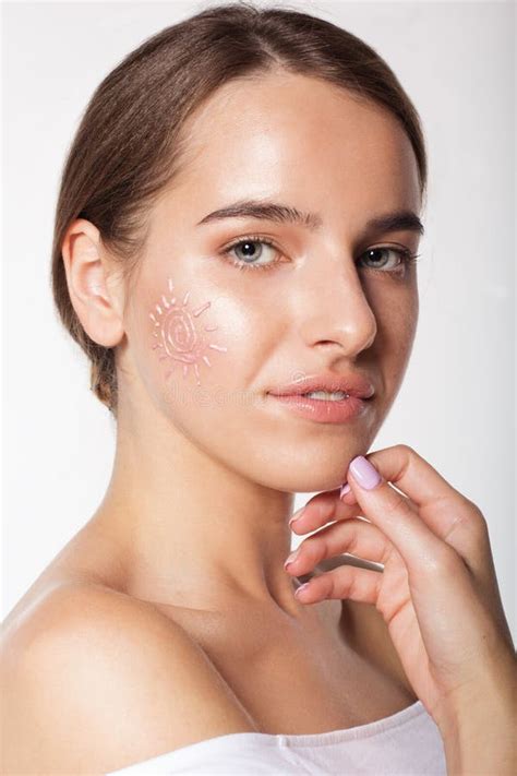 Beautiful Girl With Flawless Skin Nude Makeup Stock Image Image Of