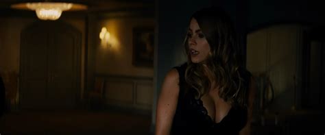 Naked Sofia Vergara In Hot Pursuit