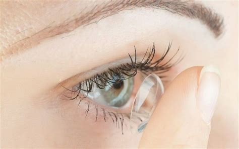 Irritated Eyes Caused By Contact Lenses - Idea Box