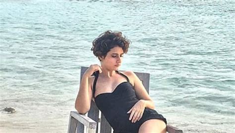 Steal Dangal Girl Fatima Sana Shaikh S Vintage Beach Look SEE Pics