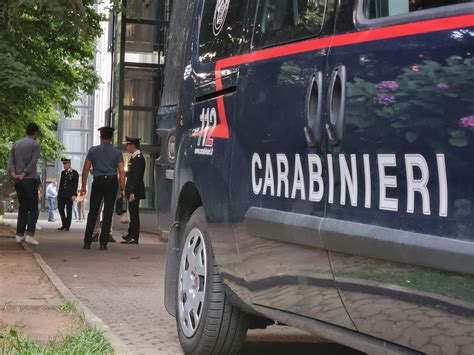 Milano Donna Di Anni Violentata Da Uno Sconosciuto Al Parco Ravizza