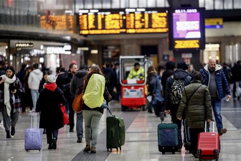 Sospese Nuove Regole Su Bagagli Bici E Monopattini Sul Treno Radio