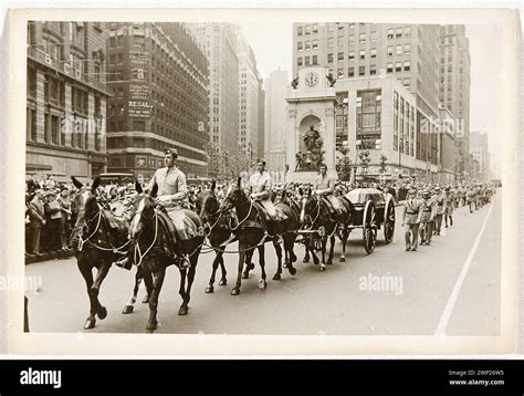 New York Conducting Ignacy Jan Paderewski To The Pennsylvania Station