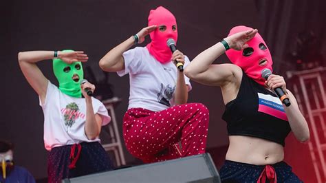 Las Pussy Riot Denuncian El Arresto En Croacia De Una De Sus Miembros